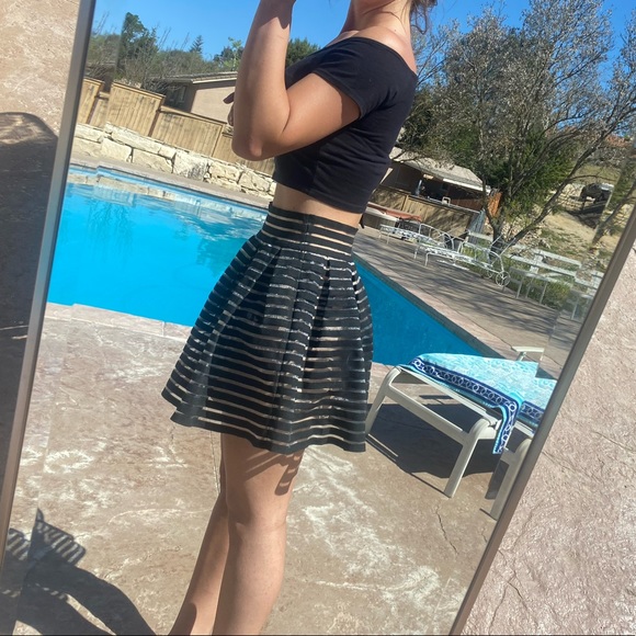 Super cute poofy skirt - Picture 7 of 7